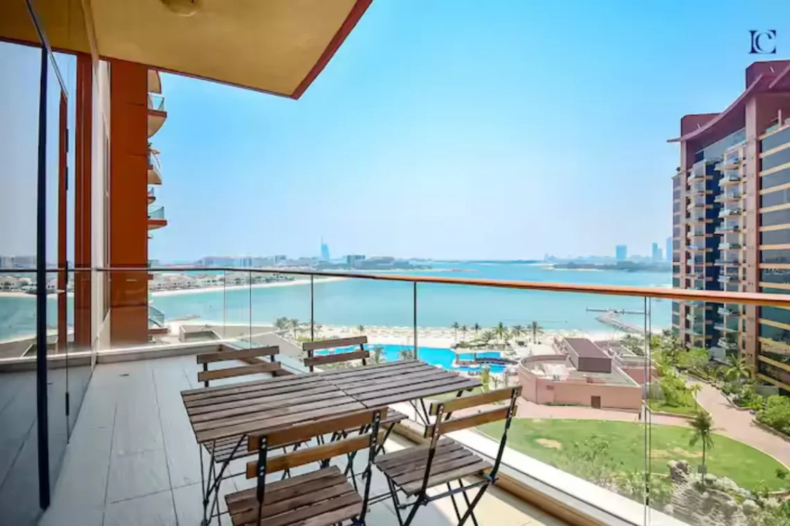 Versova Bollywood's New Celebrity Hotspot